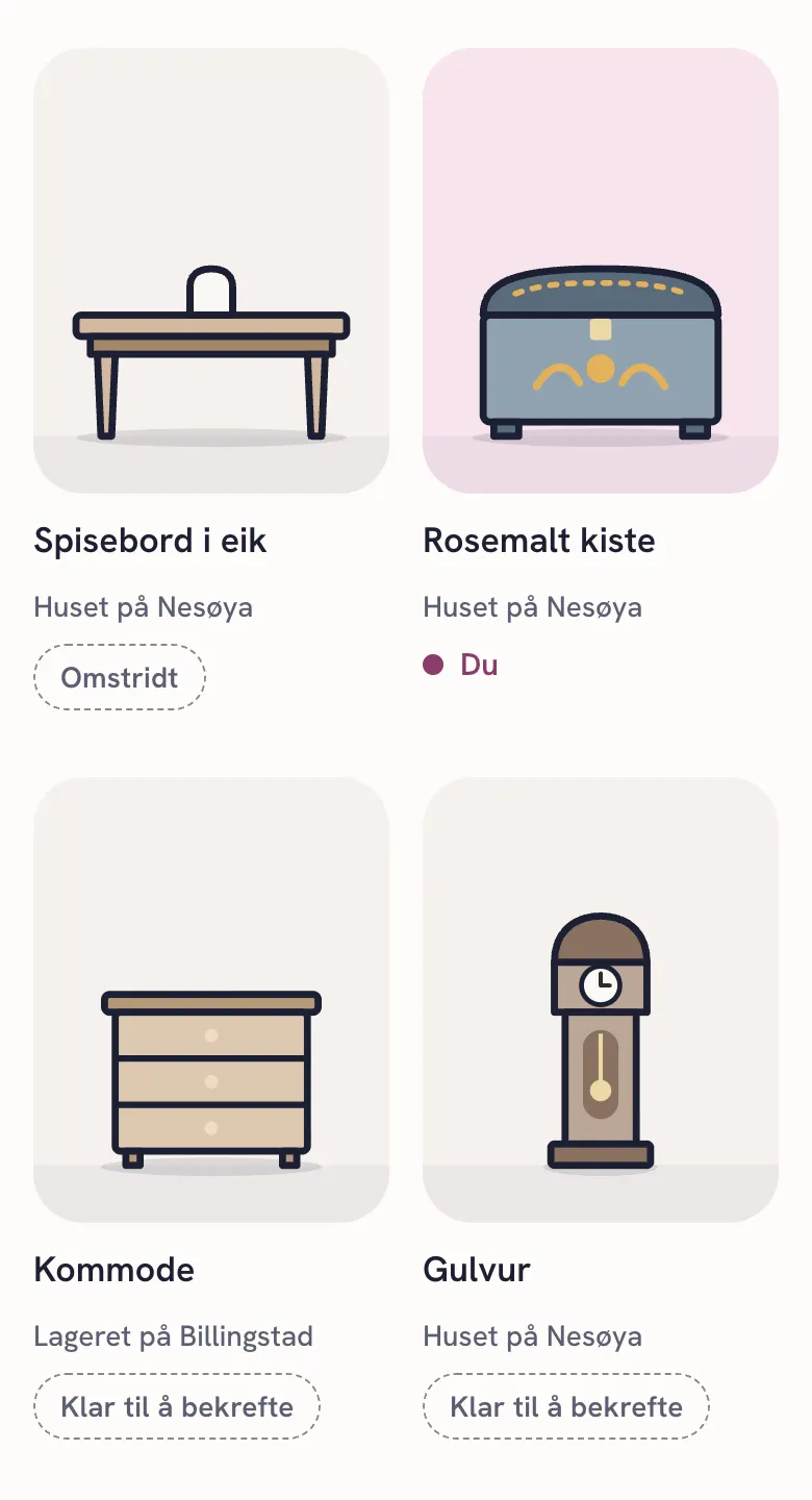 Skjermbilde av listen over ting i boet: spisebord i eik, rosemalt kiste, kommode og gulvur, hver med sted og status.